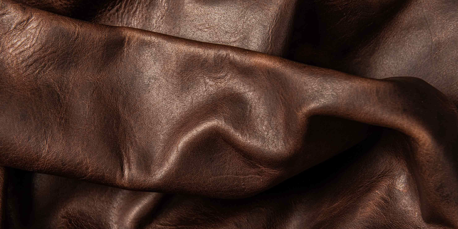 چطور خط تا روی چرم را صاف کنیم؟